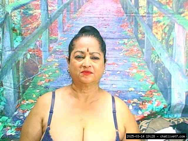 Group chat for 40 tokens, Full privates for 60 89 tokens, Privates for 60 8..., romantic grannies 15