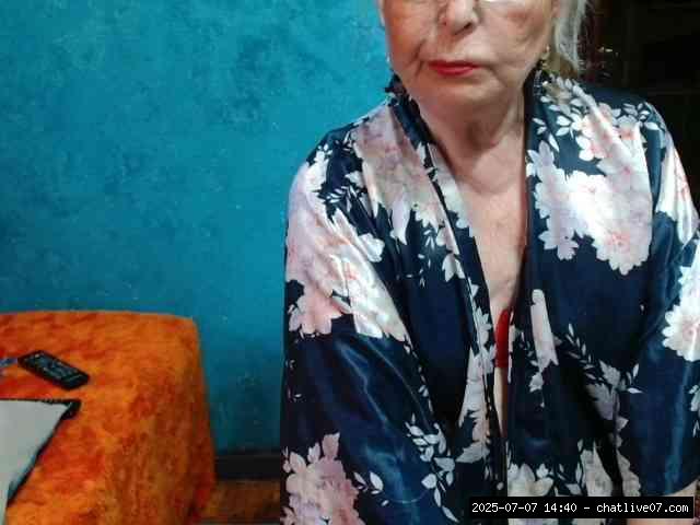 Shaved white, Shaved grannies, Group chat for 20 39 tokens, Full privates f..., latina grannies 5