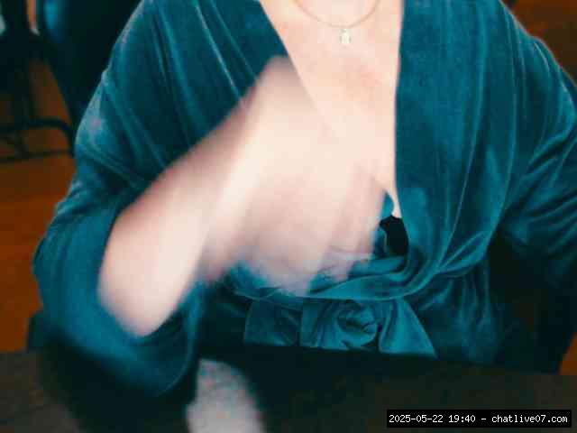 Shaved white, Shaved mature, Group chat for 40 tokens, Full privates for 90..., smart 1