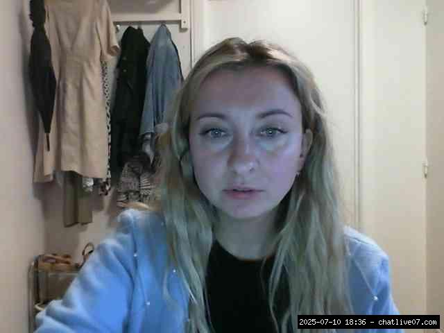 Shaved white, Shaved babes, Group chat for 20 39 tokens, Full privates for ..., roleplaying 1