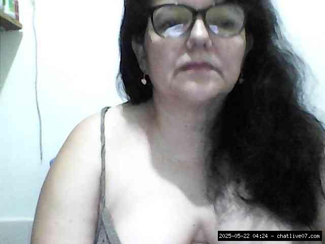 Group chat for 40 tokens, Full privates for 30 59 tokens, Privates for 30 5..., spanish mature 5