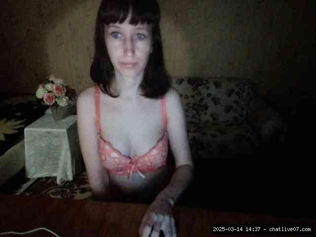 Group chat for 40 tokens, Full privates for 60 89 tokens, White babes, Medi..., Dreaming 2