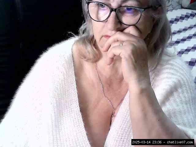 Group chat for 20 39 tokens, Full privates for 90 tokens, Privates for 60 8..., Yoga Grannies 18