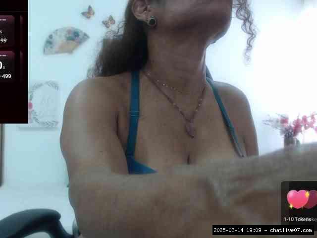 Group chat for 20 39 tokens, Full privates for 90 tokens, Privates for 30 5..., brunettes grannies 1