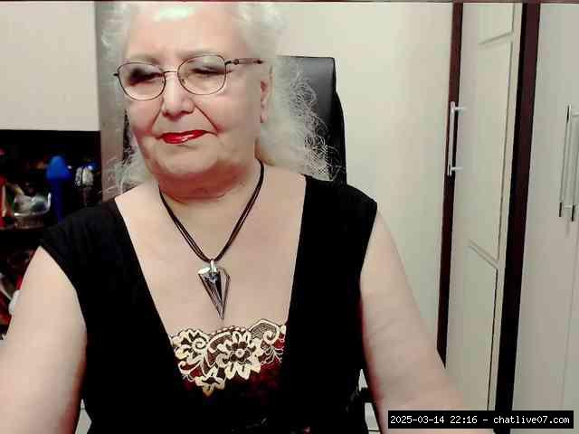 Group chat for 40 tokens, Full privates for 90 tokens, Privates for 30 59 t..., Ebony Grannies 6