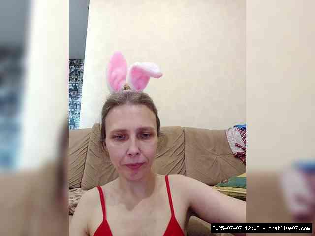 Shaved white, Shaved mature, Group chat for 40 tokens, Full privates for 90..., Cum On Face 2