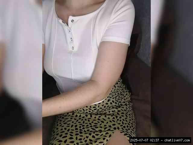 Shaved white, Shaved teens, Group chat for 20 39 tokens, Full privates for ..., mobile 9