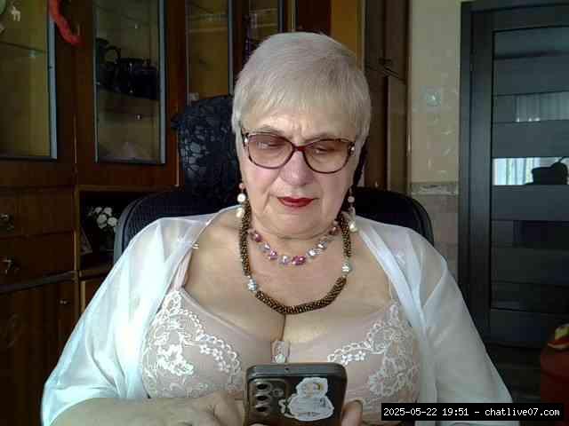 Group chat for 20 39 tokens, Full privates for 30 59 tokens, Privates for 3..., ass grannies 3
