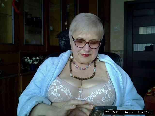 Group chat for 20 39 tokens, Full privates for 30 59 tokens, Privates for 3..., curvy grannies 5