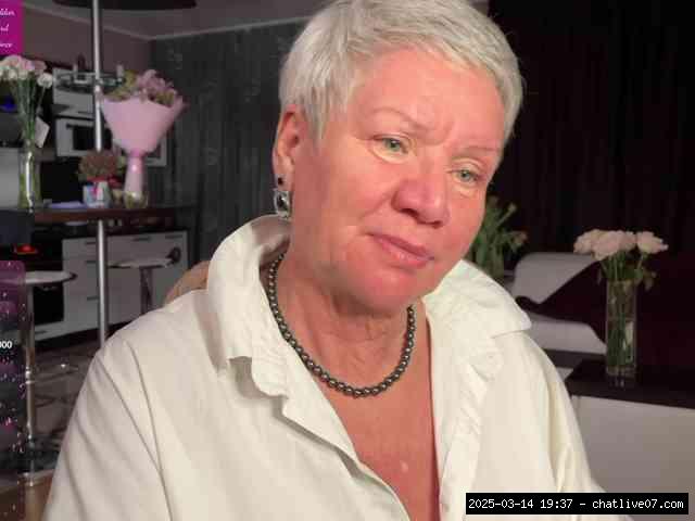 Group chat for 40 tokens, Full privates for 90 tokens, Privates for 60 89 t..., Romantic Grannies 4