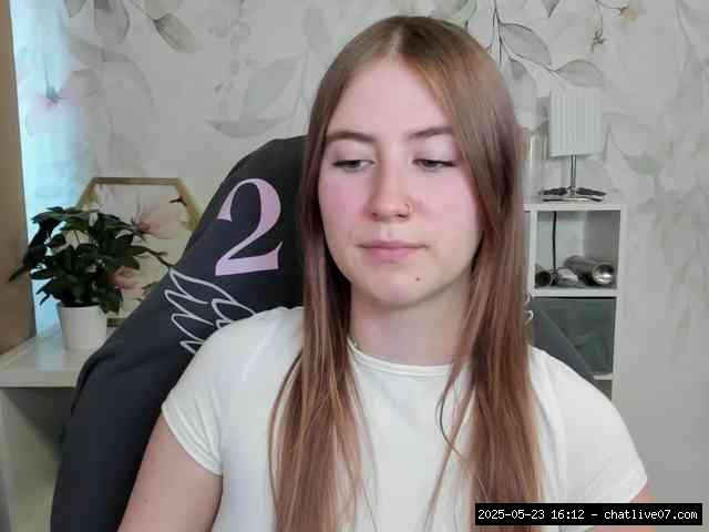 Shaved white, Shaved babes, Group chat for 40 tokens, Full privates for 90 ..., enjoy 7