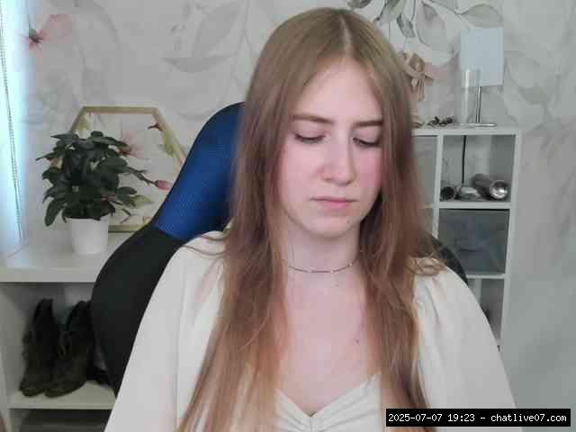 Shaved white, Shaved babes, Group chat for 40 tokens, Full privates for 90 ..., cbt 7