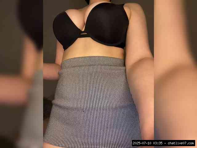 Shaved white, Shaved babes, Group chat for 40 tokens, Full privates for 60 ..., Blondegirl 2