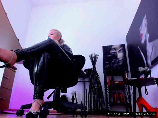 Shaved white, Shaved mature, Group chat for 20 39 tokens, Full privates for..., Fetishes 4