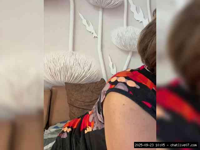 Shaved white, Shaved mature, Group chat for 40 tokens, Full privates for 60..., Lick 0