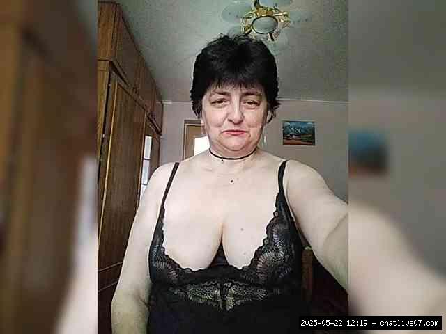 Group chat for 10 19 tokens, Full privates for 60 89 tokens, Privates for 3..., white grannies 13