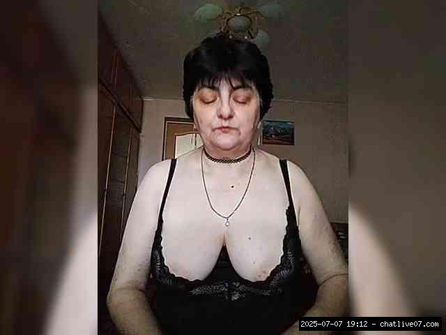 Group chat for 10 19 tokens, Full privates for 60 89 tokens, Privates for 3..., Squirt Grannies 0