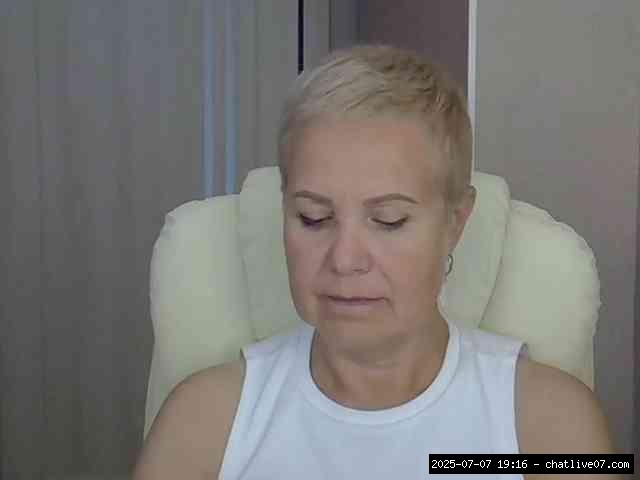 Group chat for 40 tokens, Full privates for 60 89 tokens, Privates for 30 5..., trimmed grannies 19