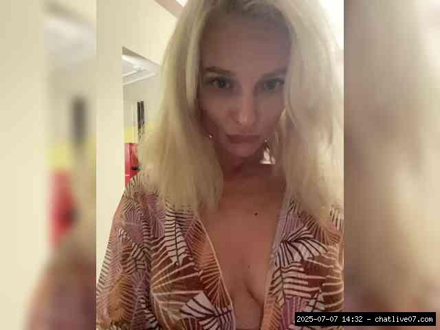 Shaved white, Shaved mature, Full privates for 90 tokens, Privates for 60 8..., Ejaculation 2
