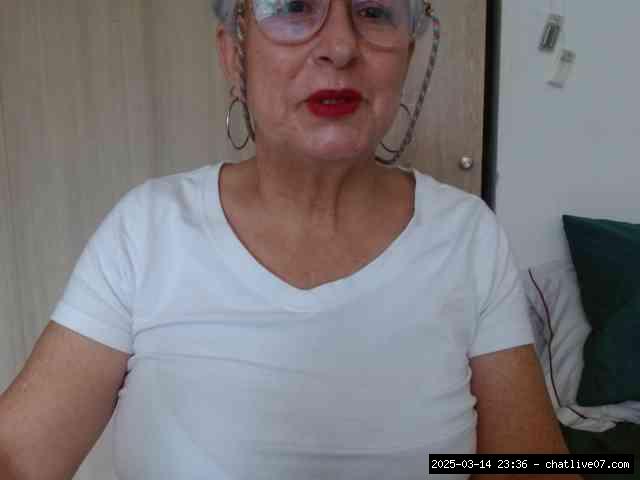 Group chat for 20 39 tokens, Full privates for 90 tokens, Privates for 60 8..., latin grannies 19