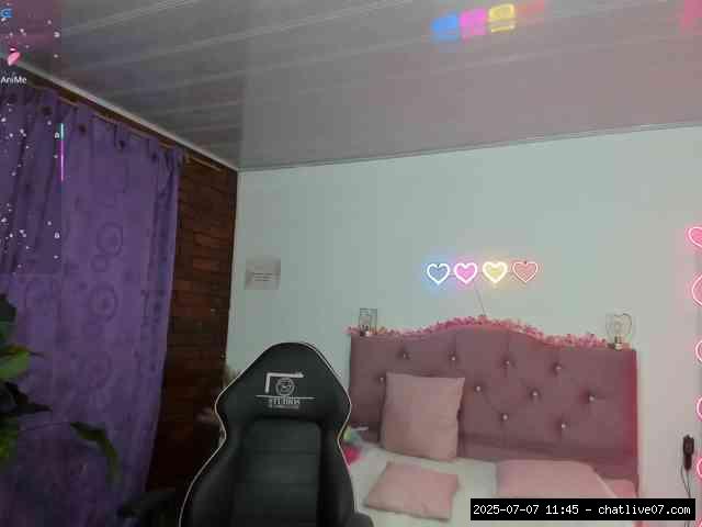 Group chat for 20 39 tokens, Full privates for 90 tokens, Privates for 60 8..., Latina Babes 16