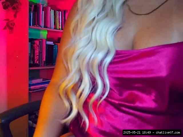 Group chat for 20 39 tokens, Full privates for 90 tokens, Privates for 30 5..., housewifes mature 1