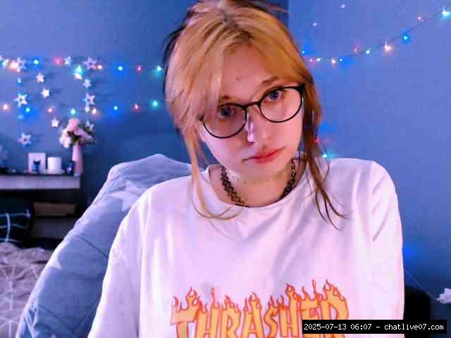 Shaved white, Shaved teens, Group chat for 40 tokens, Full privates for 90 ..., Blondhair 4