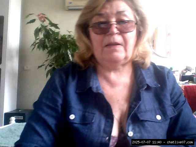 Group chat for 40 tokens, Full privates for 90 tokens, Privates for 30 59 t..., Mobile Grannies 8
