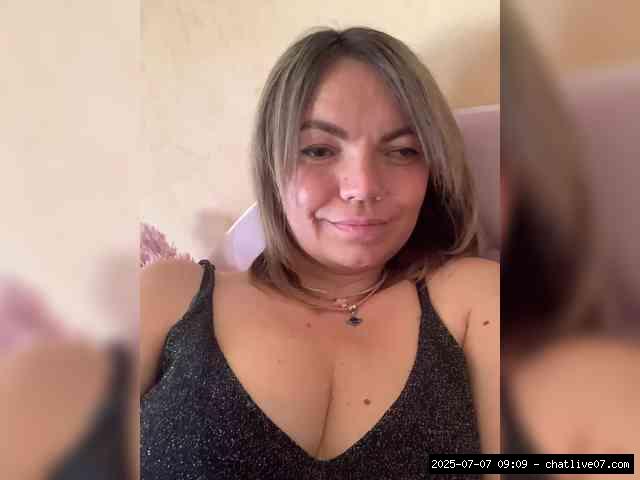 Shaved white, Shaved mature, Group chat for 20 39 tokens, Full privates for..., Dreaming 4