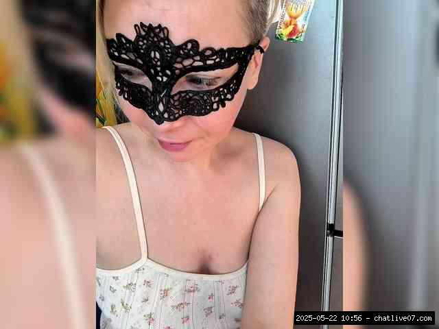Shaved white, Shaved mature, Group chat for 40 tokens, Full privates for 90..., masturbation mature 3
