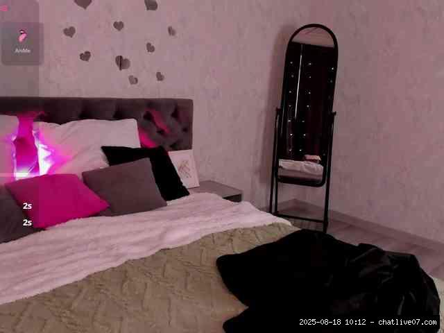 Shaved white, Shaved teens, Group chat for 40 tokens, Full privates for 90 ..., Male 4