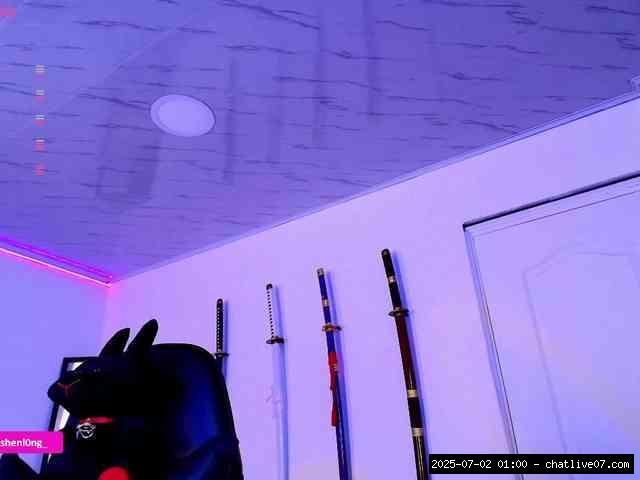 Group chat for 20 39 tokens, Full privates for 90 tokens, Privates for 60 8..., tattooed 9