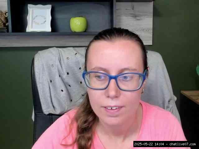 Shaved white, Shaved mature, Group chat for 20 39 tokens, Full privates for..., Flirt 6