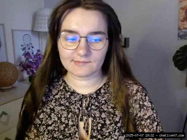 Shaved white, Shaved babes, Group chat for 20 39 tokens, Full privates for ..., cbt 15